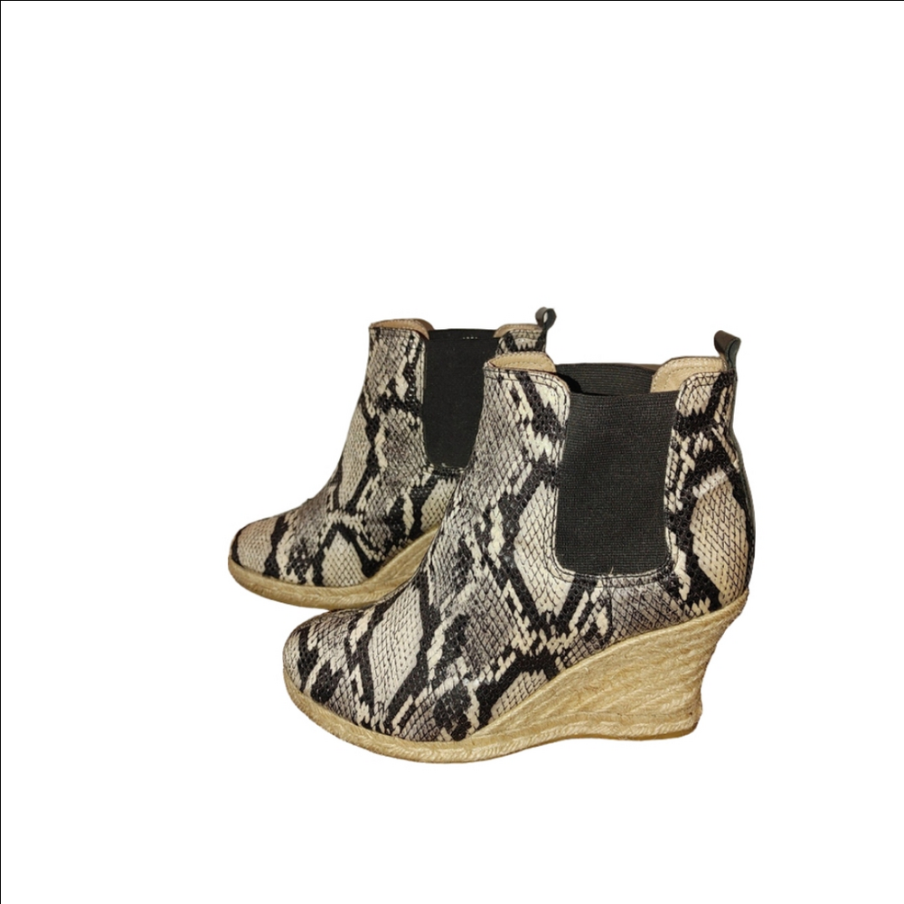 Sara World Wedges Size 38